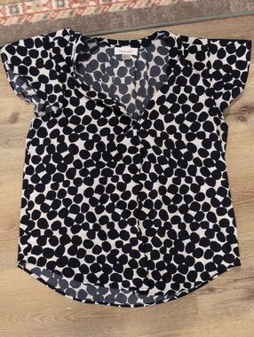 Calvin Klein Black & White Polka Dot Short Sleeve Button-Front Top